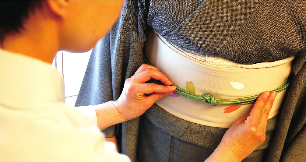 Kimono Dressing Class