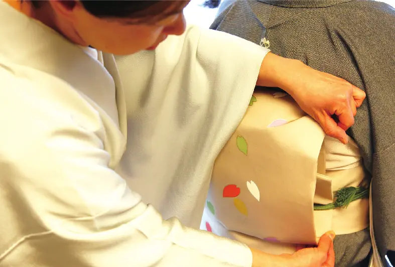 Kimono Dressing Class
